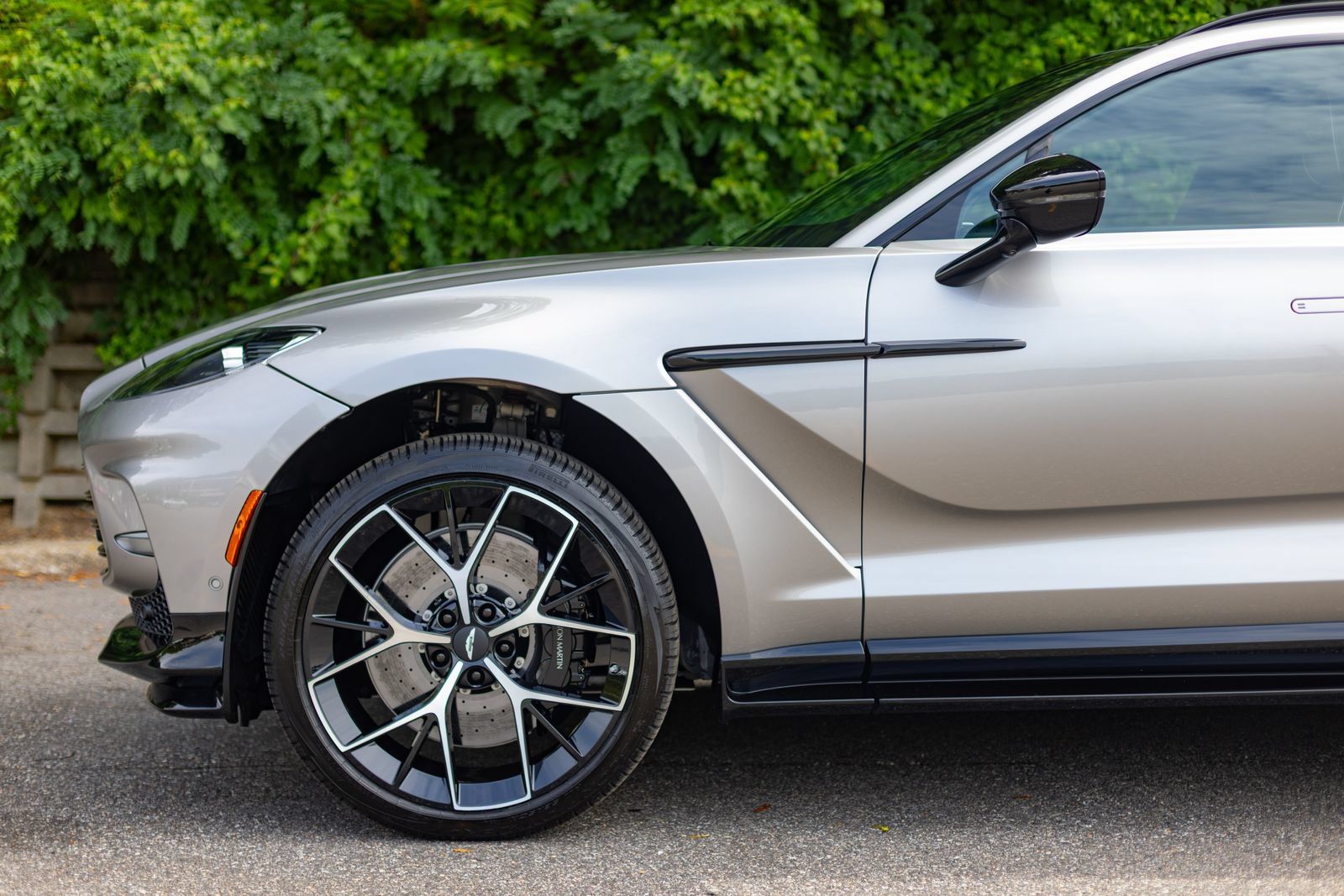 Used 2026 Aston Martin DBX 707 AWD/4WD image 28