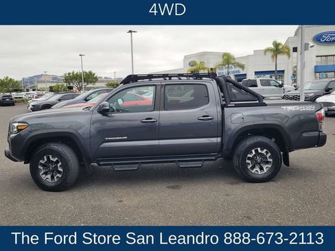 Used 2021 Toyota Tacoma TRD Off-Road w/ TRD Premium Off Road Package AWD/4WD image 5