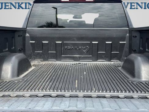 Certified 2025 GMC Sierra 1500 SLT RWD image 15