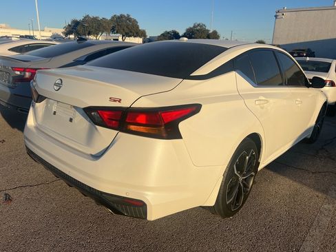 Used 2024 Nissan Altima 2.5 SR w/ SR Premium Package image 4