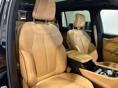 Used 2023 Jeep Grand Cherokee L Summit AWD/4WD image 36