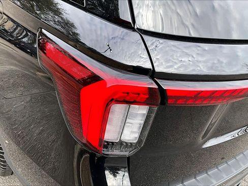 Used 2025 Ford Explorer ST-Line w/ ST-Line Street Pack image 26