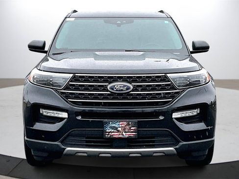 Used 2023 Ford Explorer XLT w/ Equipment Group 202A image 3