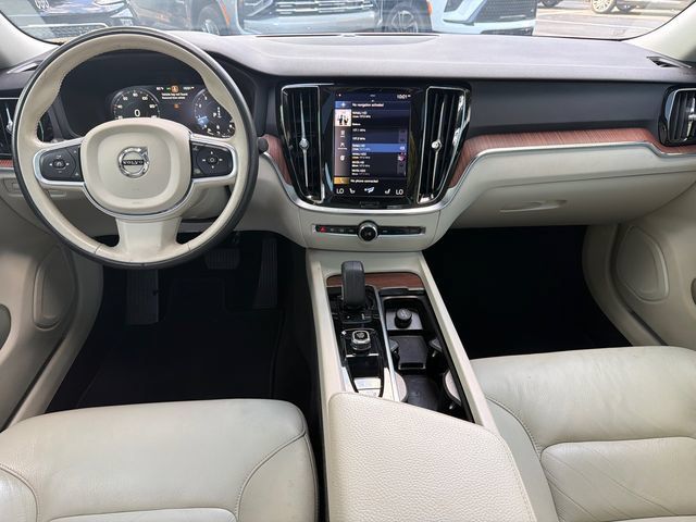Used 2022 Volvo S60 B5 Momentum w/ Climate Package FWD image 22