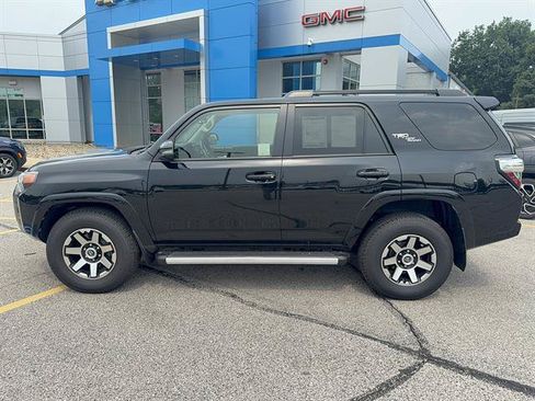 Used 2019 Toyota 4Runner TRD Off-Road Premium AWD/4WD image 3
