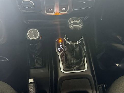 Used 2024 Jeep Wrangler Sport S image 16