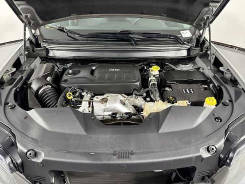 Used 2019 Jeep Cherokee Limited image 27