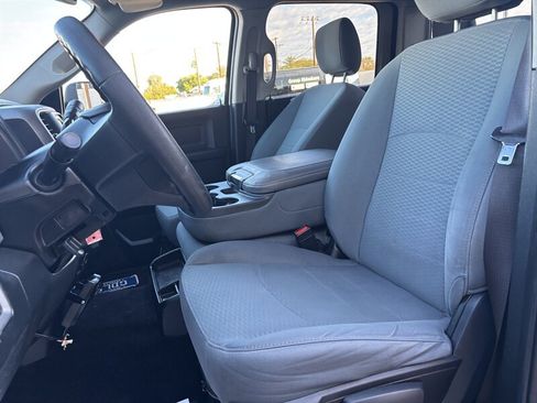Used 2015 RAM 2500 Tradesman w/ Chrome Appearance Group AWD/4WD image 12