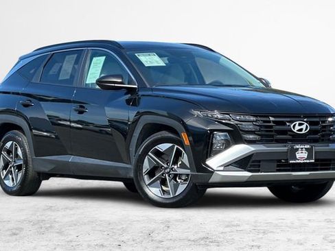 Used 2025 Hyundai Tucson SEL image 2