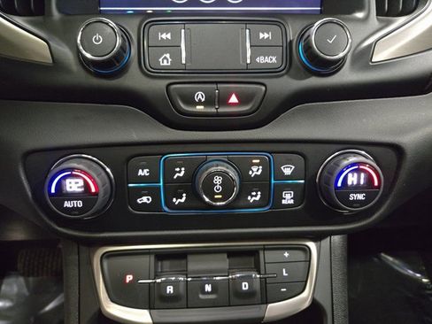 Used 2023 GMC Terrain Denali w/ Denali Premium Package image 23