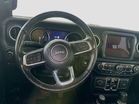 Used 2023 Jeep Wrangler Unlimited Sahara AWD/4WD image 17