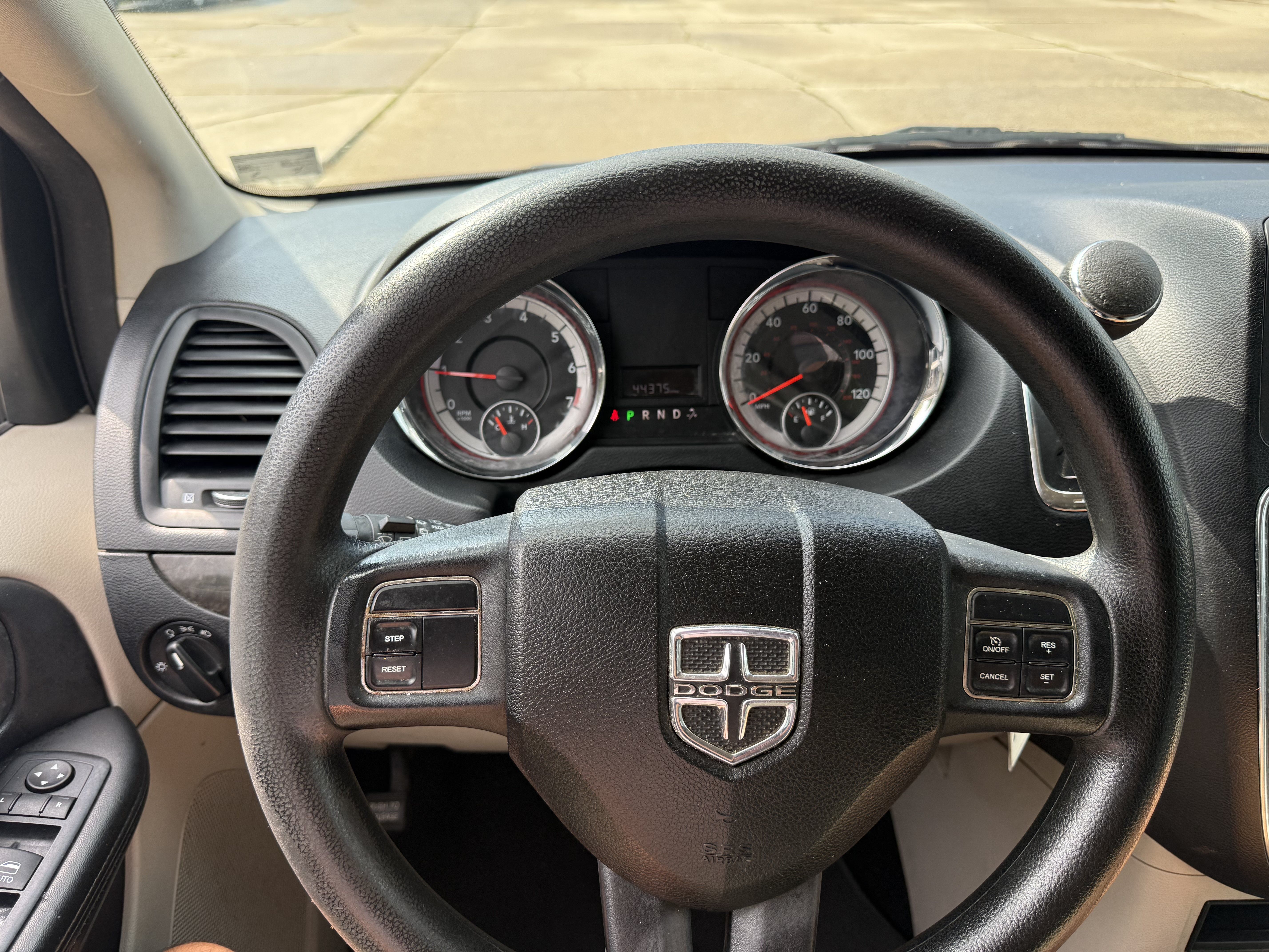 Used 2011 Dodge Grand Caravan Mainstreet FWD image 14