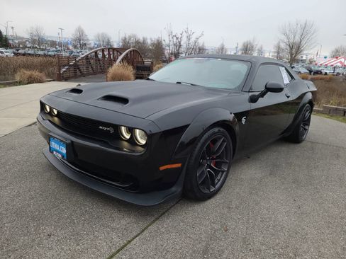 Used 2019 Dodge Challenger SRT Hellcat image 1