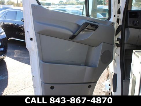 Used 2015 Freightliner Sprinter 3500 image 32