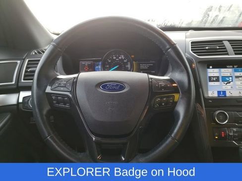 Used 2017 Ford Explorer XLT w/ Equipment Group 202A image 14