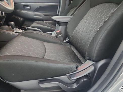 Used 2025 Mitsubishi Outlander Sport ES AWD/4WD image 4