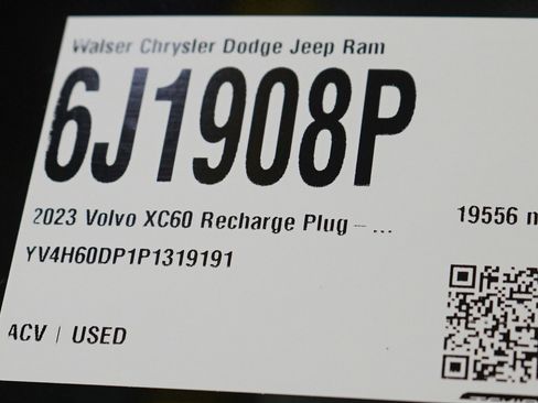 Used 2023 Volvo XC60 T8 Polestar image 31