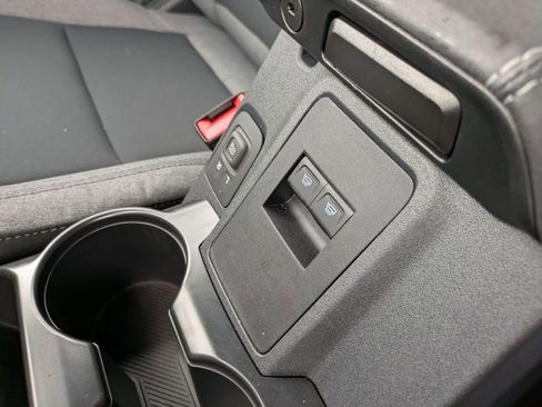 New 2025 Ford Bronco Base image 34