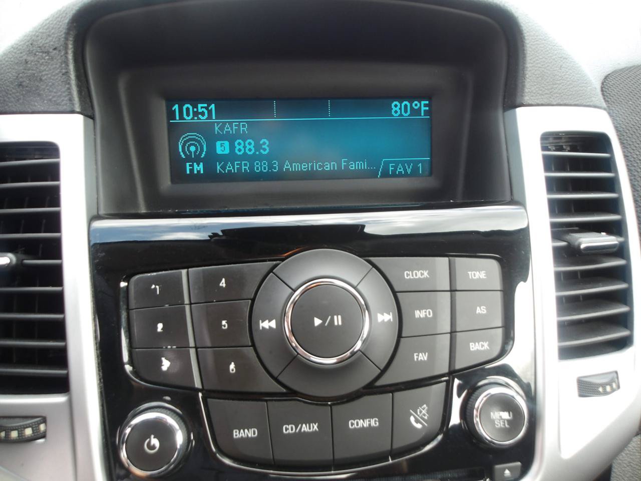 Used 2015 Chevrolet Cruze LT FWD image 21