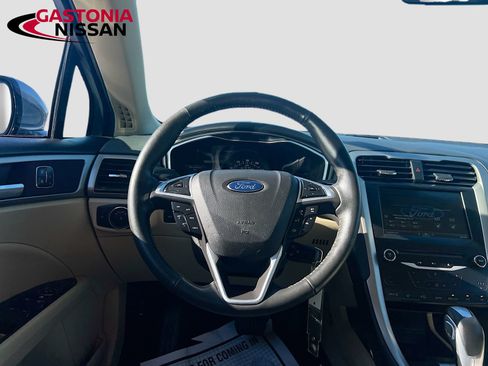 Used 2014 Ford Fusion SE w/ Equipment Group 202A FWD image 30