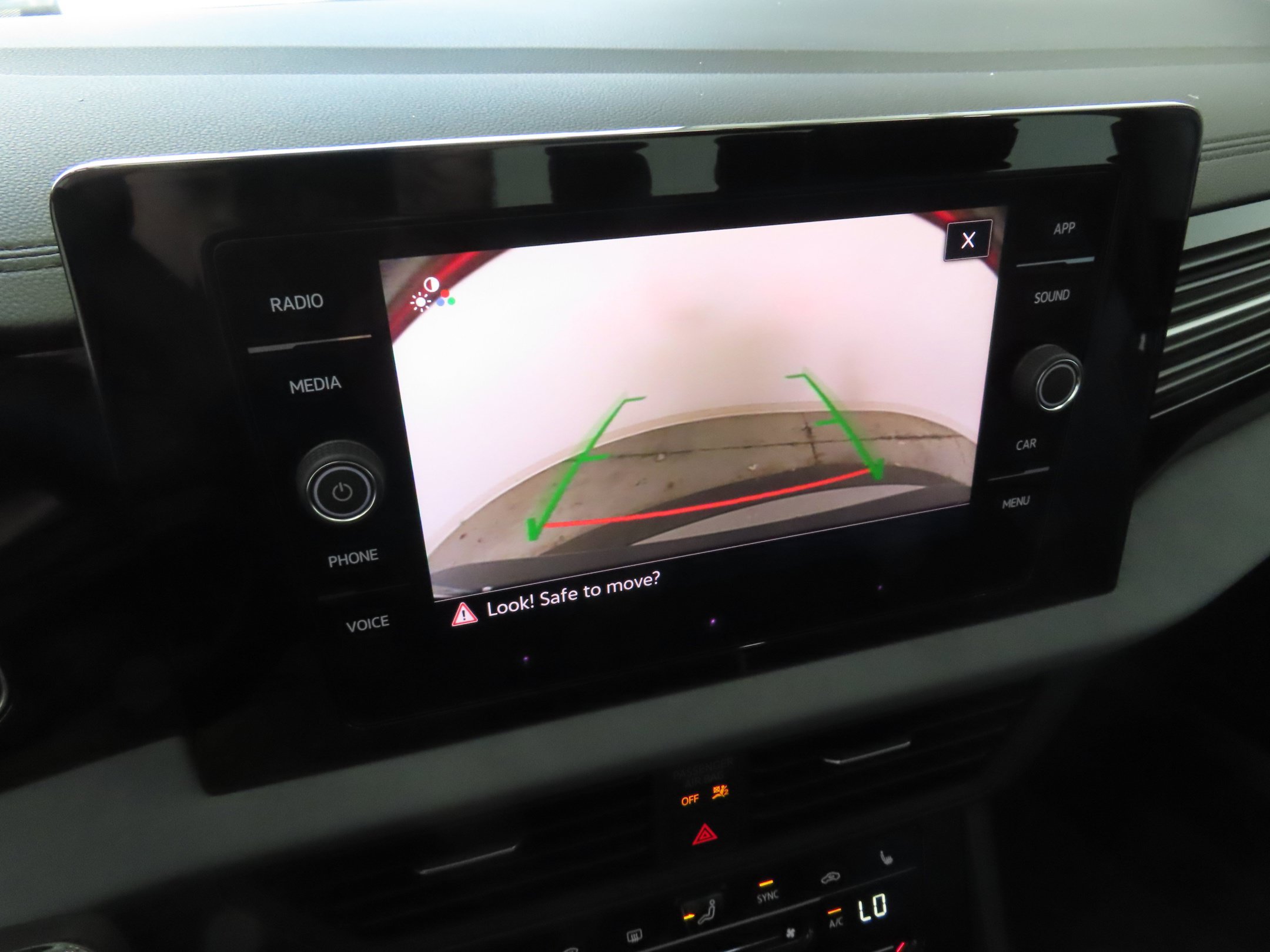 Used 2026 Volkswagen Jetta SE FWD image 17