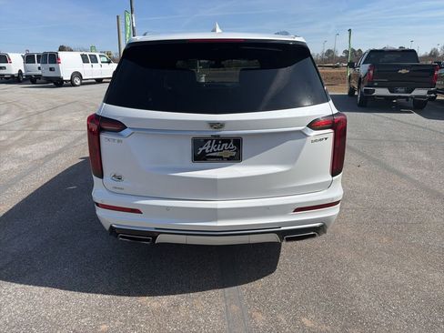 Used 2023 Cadillac XT6 Luxury image 7