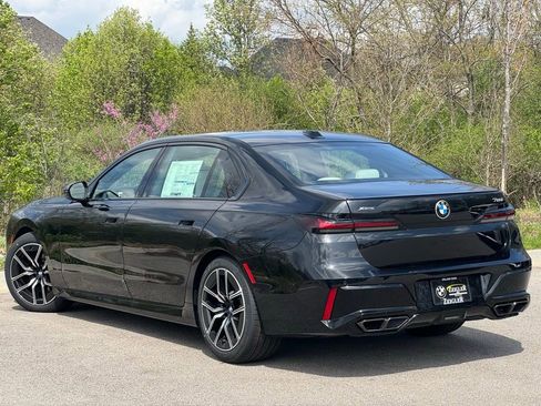 New 2026 BMW 760i xDrive w/ Premium Package AWD/4WD image 4