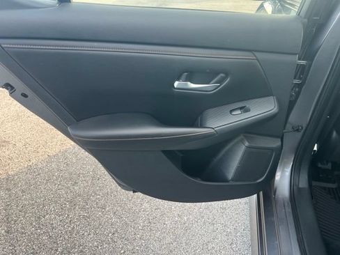 Used 2020 Nissan Sentra SR w/ Premium Package FWD image 28