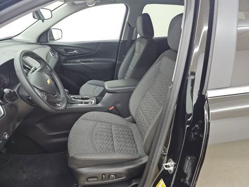 Used 2024 Chevrolet Equinox LT image 2