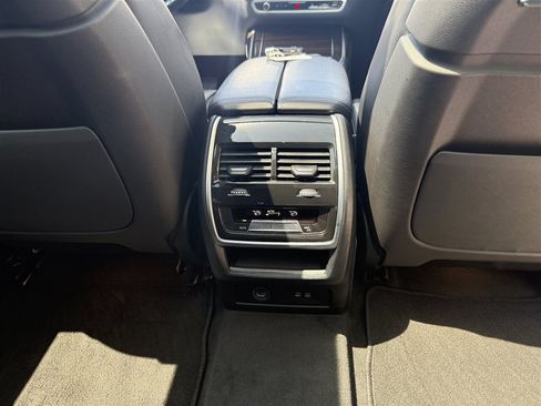 Used 2023 BMW X7 xDrive40i w/ Premium Package AWD/4WD image 19