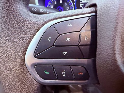 Used 2017 Chrysler Pacifica Touring Plus w/ Tire & Wheel Group image 20