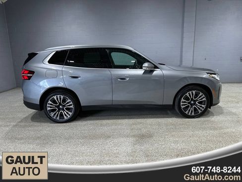 Certified 2026 BMW X3 xDrive30i AWD/4WD image 2