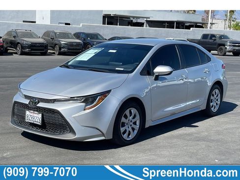 Used 2022 Toyota Corolla LE FWD image 1
