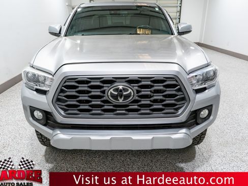 Used 2020 Toyota Tacoma TRD Off-Road w/ Technology Package image 7