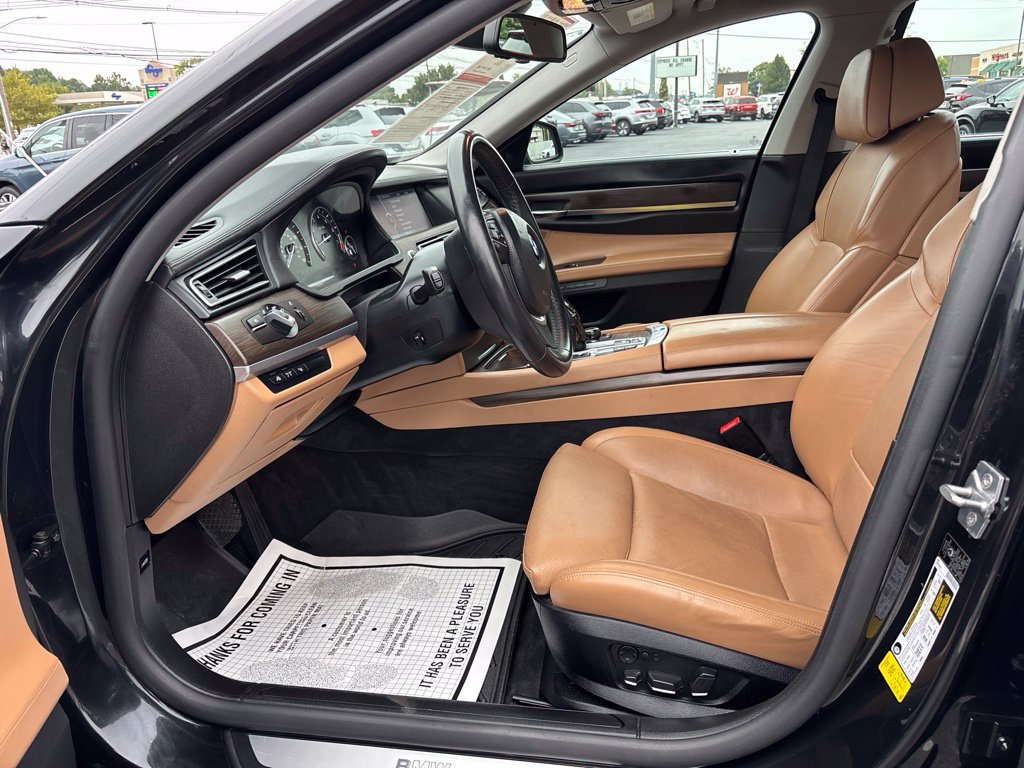Used 2012 BMW 740i RWD image 14