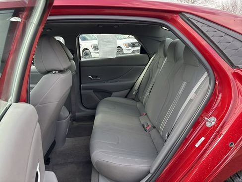 Used 2024 Hyundai Elantra SEL image 24