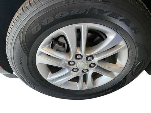 Certified 2018 Buick Enclave Essence FWD image 9