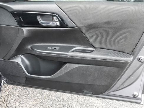 Used 2016 Honda Accord LX image 36