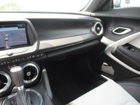 Used 2016 Chevrolet Camaro LT RWD image 13