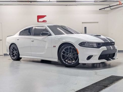 Used 2023 Dodge Charger Scat Pack w/ Plus Group RWD image 2