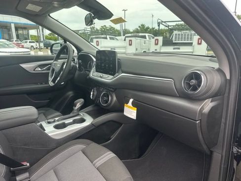 New 2026 Chevrolet Blazer LT w/ Midnight/Sport Edition FWD image 32