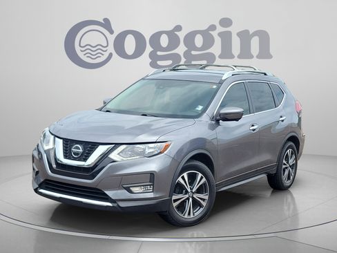 Used 2019 Nissan Rogue SV w/ Premium Package FWD image 1