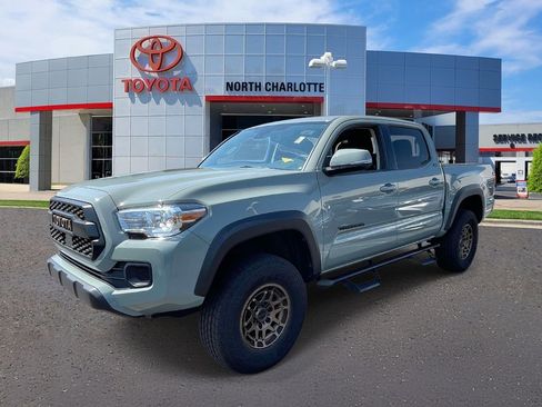 Used 2022 Toyota Tacoma SR5 w/ Trail Edition AWD/4WD image 8
