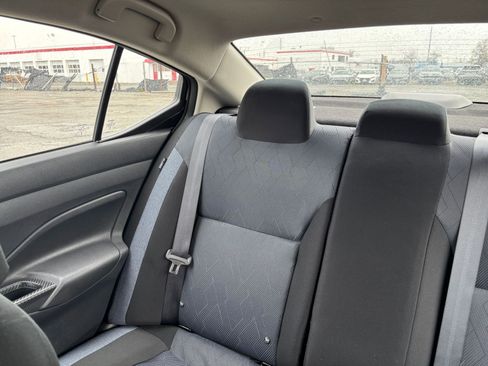Used 2025 Nissan Versa SV FWD image 34