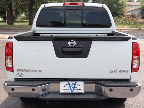Used 2017 Nissan Frontier SV w/ SV Value Truck Package AWD/4WD image 6