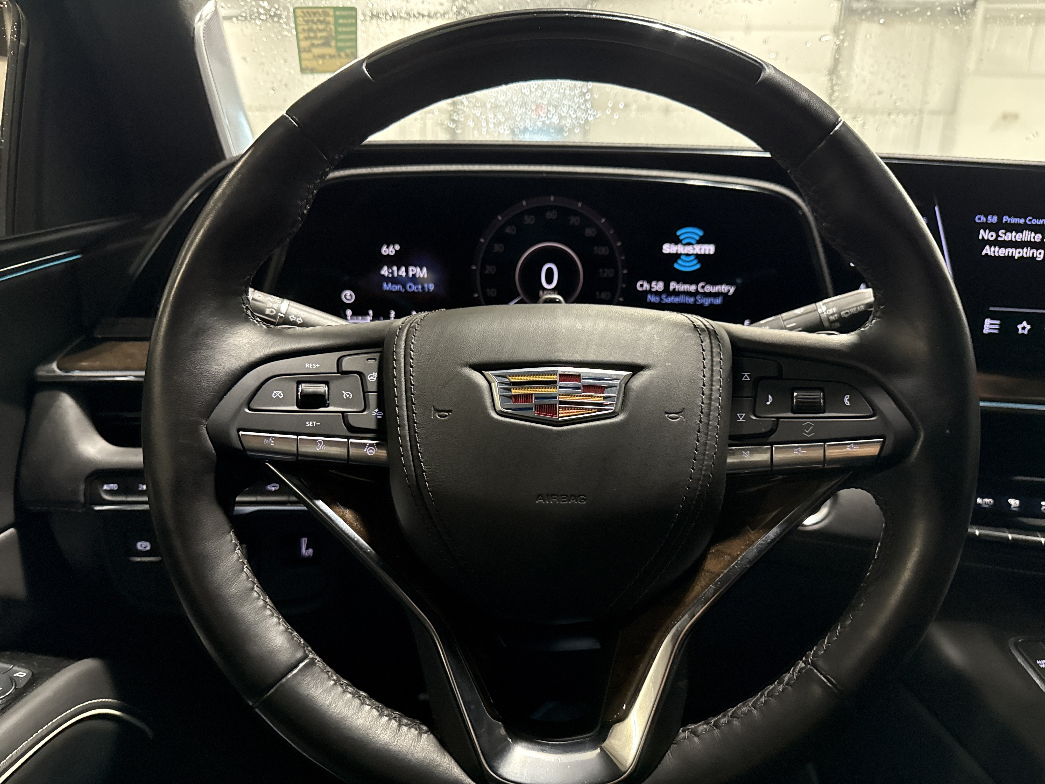 Used 2024 Cadillac Escalade Sport Platinum w/ LPO, ONYX Package AWD/4WD image 9