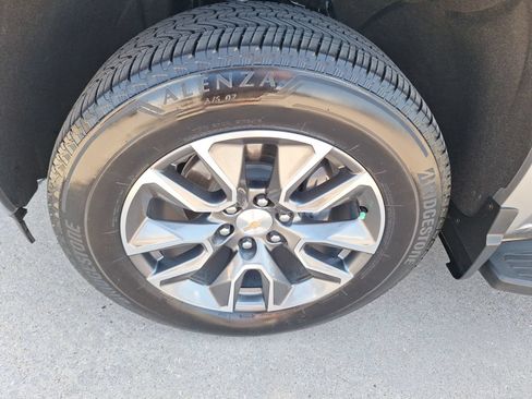 Used 2025 Chevrolet Silverado 1500 LT RWD image 11