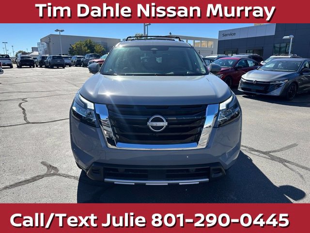 Used 2024 Nissan Pathfinder Platinum w/ Cargo Package AWD/4WD image 4