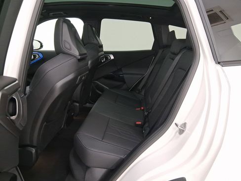 New 2026 BMW X3 xDrive30 w/ Premium Package image 12