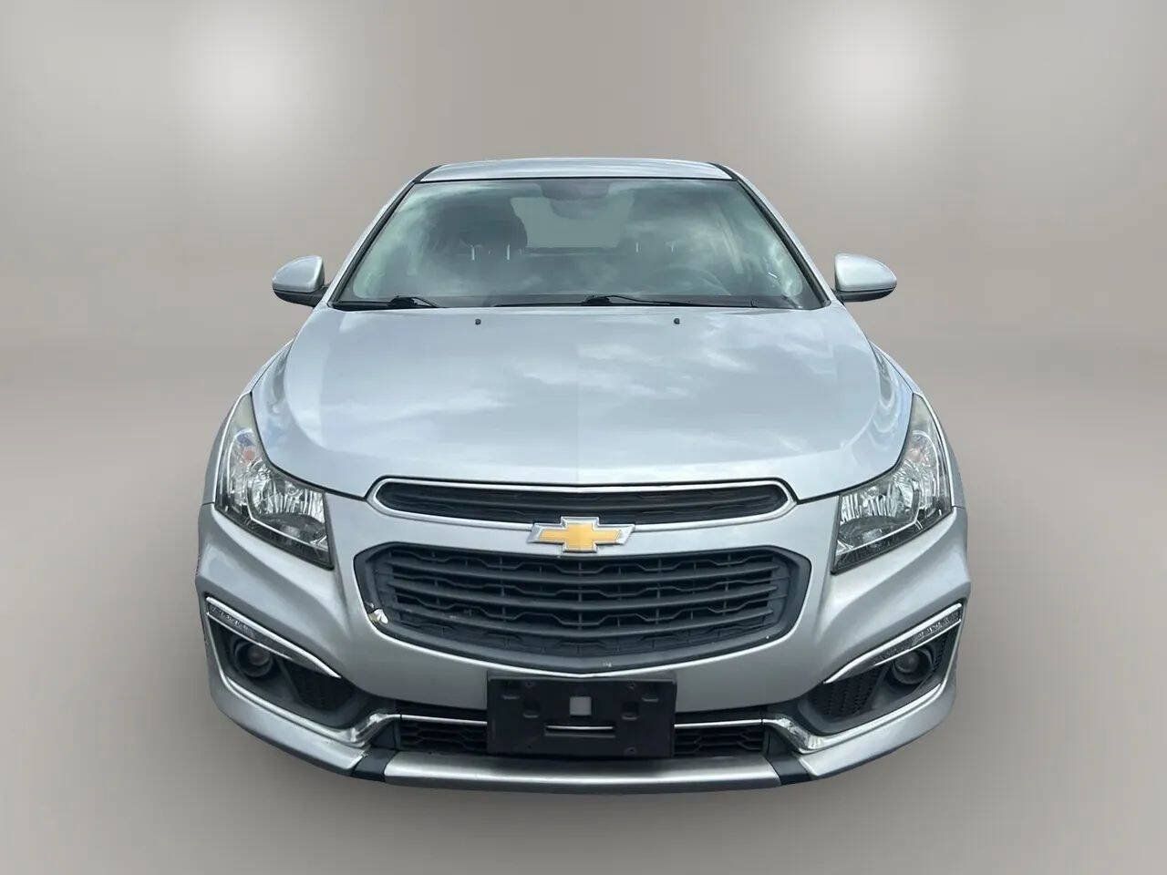 Used 2016 Chevrolet Cruze LT FWD image 2